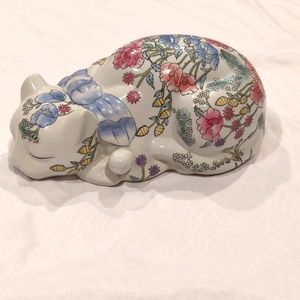 Vintage Chinoiserie Ceramic Cats